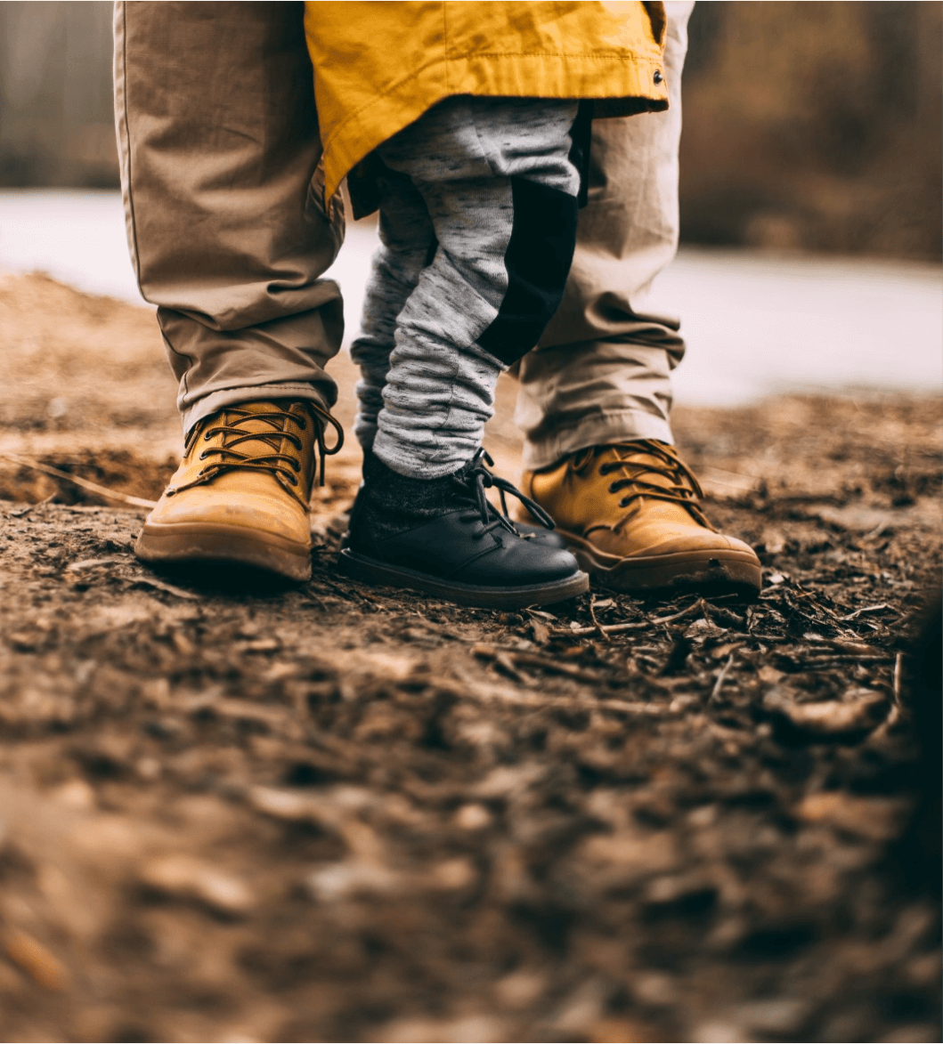 Derecho de familia: podemos ver las piernas de un padre con su hijo-a